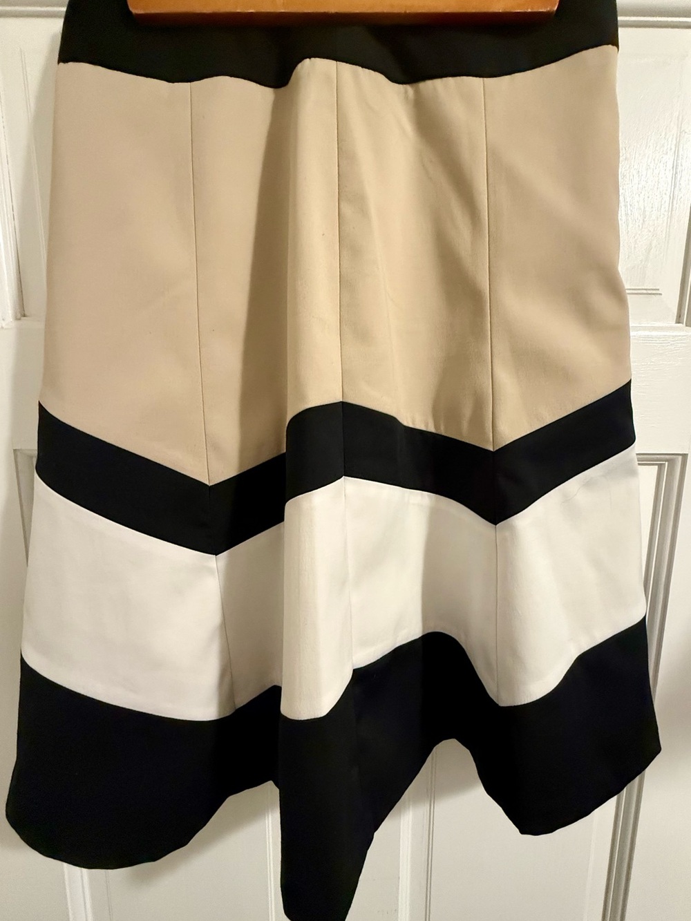 The Limited - Colorblock A-Line Skirt in Beige, White & Black
